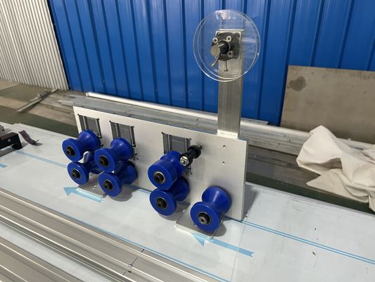Manual Fabric Roll Machine Tape Sticking Machine Fast And Straight Tape Sticking Differ